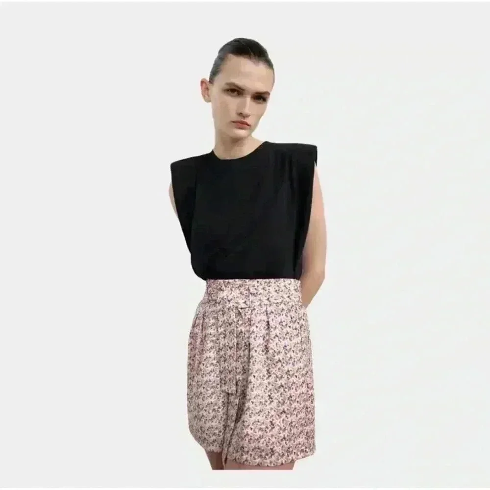 New Zara Floral Print Paperbag Shorts Women Size Medium Waist Tie Feminine
